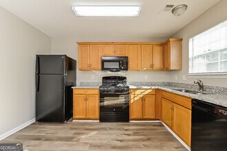 2811 Amerson Way in Ellenwood, GA - Building Photo - Building Photo