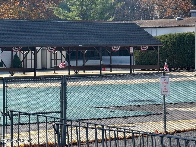 93 Arrowood Rd in Englishtown, NJ - Building Photo - Building Photo