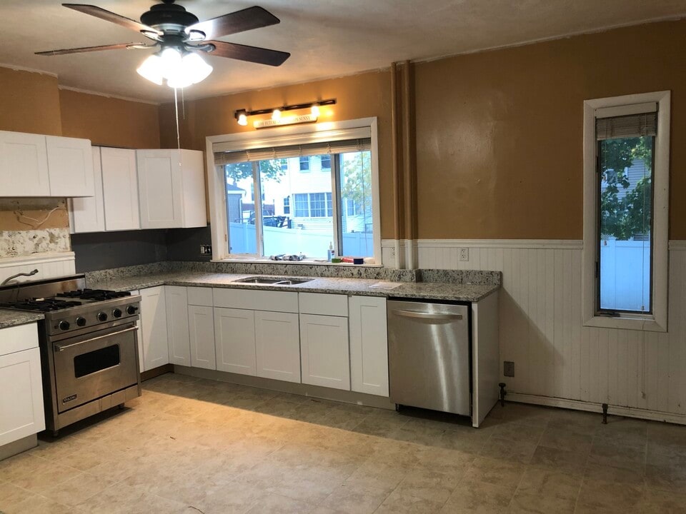 72 Leicester St, Unit #1 in Boston, MA - Foto de edificio