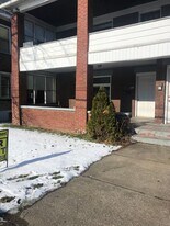 736 E 26th St in Erie, PA - Building Photo