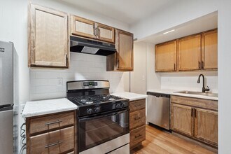 1718 C Ave NE in Cedar Rapids, IA - Building Photo - Building Photo