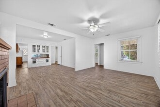 3804 E Kerckhoff Ave in Fresno, CA - Building Photo - Building Photo