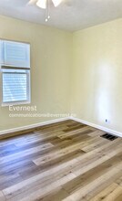 1050 Holmden Ave in Cleveland, OH - Building Photo - Building Photo