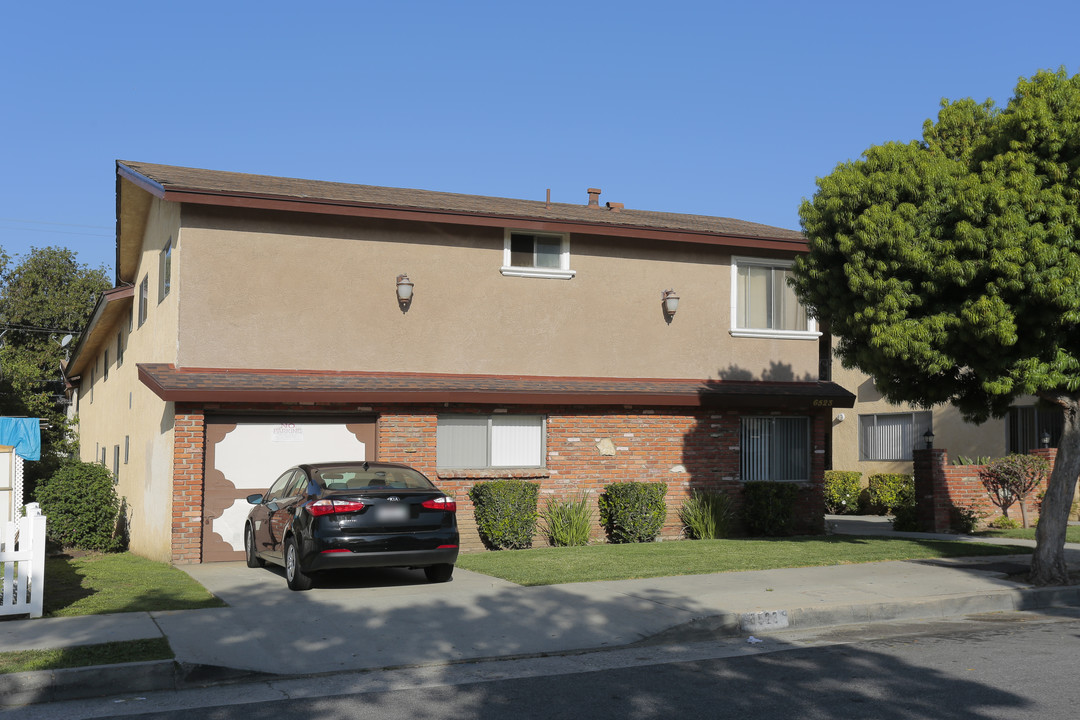 6513-6523 Newlin Ave in Whittier, CA - Building Photo