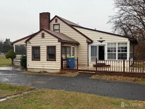 80 Gates Rd in Franklin Township, NJ - Building Photo - Building Photo