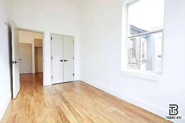 property at 1068 Putnam Ave