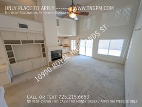 10900 Royal Highlands St in Las Vegas, NV - Building Photo - Building Photo