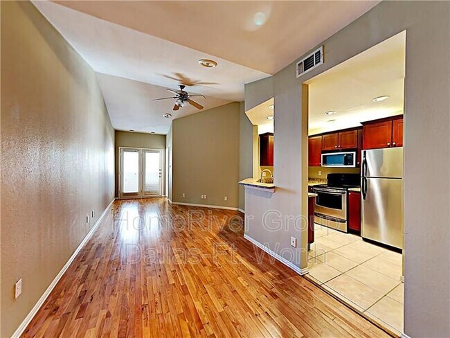 4104 N Hall St in Dallas, TX - Building Photo - Building Photo