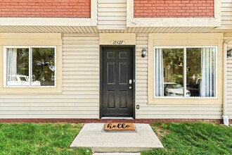 27990 Gratiot Ave, Unit SI ID1054650P in Roseville, MI - Building Photo - Building Photo