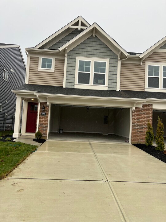 2091 Wild Berry Wy in Batavia, OH - Building Photo