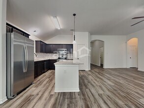 1325 Rosedale Springs Ln in Fort Worth, TX - Building Photo - Building Photo