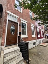 2220 Ellsworth St in Philadelphia, PA - Building Photo