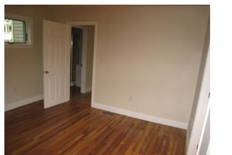 57 Day St, Unit T in Boston, MA - Building Photo - Building Photo