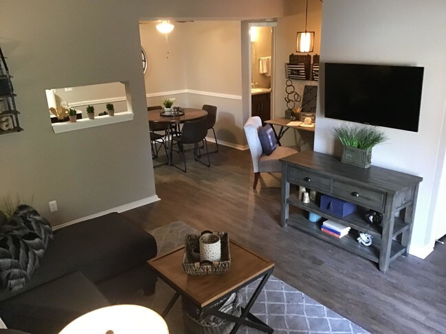 Rustic Woods in Tulsa, OK - Foto de edificio - Building Photo