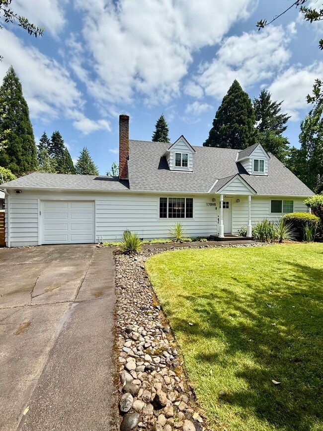 17898 Pilkington Rd in Lake Oswego, OR - Building Photo - Building Photo