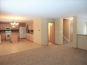 3226 Kenilworth Ln in Montgomery, IL - Building Photo - Building Photo
