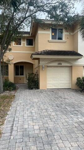 4269 Coventry Pointe Way in Lake Worth, FL - Building Photo