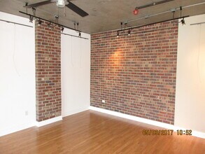 411 NW Flanders St in Portland, OR - Building Photo - Building Photo