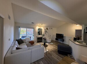 272 Columbus Dr in Ann Arbor, MI - Building Photo - Building Photo