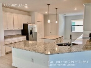 3330 Antilla Ct in Ft. Myers, FL - Building Photo - Building Photo