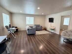 6710 W Joe's Dr in Wasilla, AK - Building Photo - Building Photo