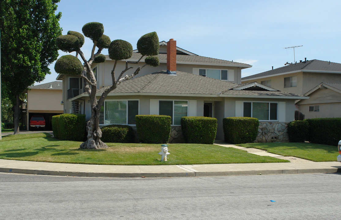 635 E Olive Ave in Sunnyvale, CA - Building Photo