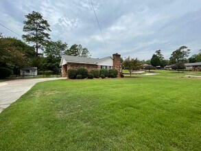 222 Lakewood Cir in North Augusta, SC - Building Photo - Building Photo