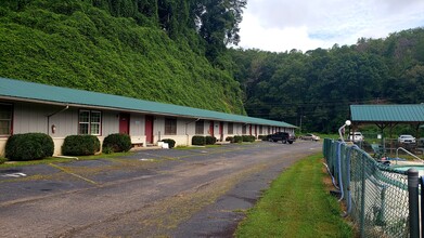 6280 Ela Rd in Whittier, NC - Building Photo - Building Photo