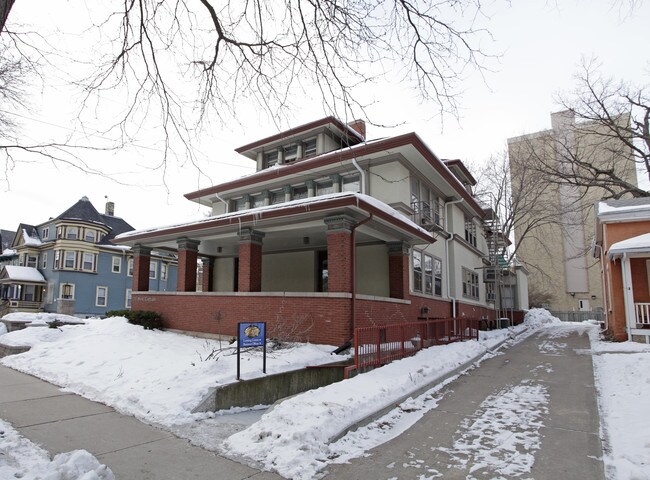 120 W Gorham St in Madison, WI - Building Photo - Building Photo