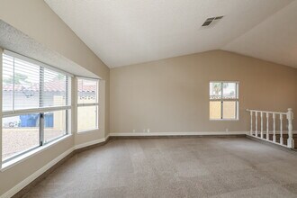 7462 Puritan Ave in Las Vegas, NV - Building Photo - Building Photo