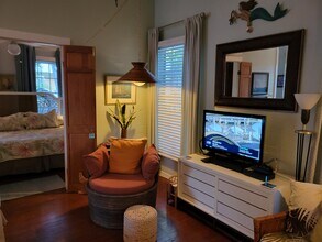 816 Center St in Key West, FL - Foto de edificio - Building Photo