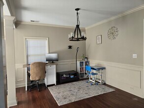 17001 Piton Way in Louisville, KY - Foto de edificio - Building Photo