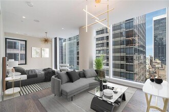 20 W 53rd St in New York, NY - Foto de edificio - Building Photo