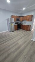 1325 Narragansett St, Unit Floor 2 in Philadelphia, PA - Building Photo