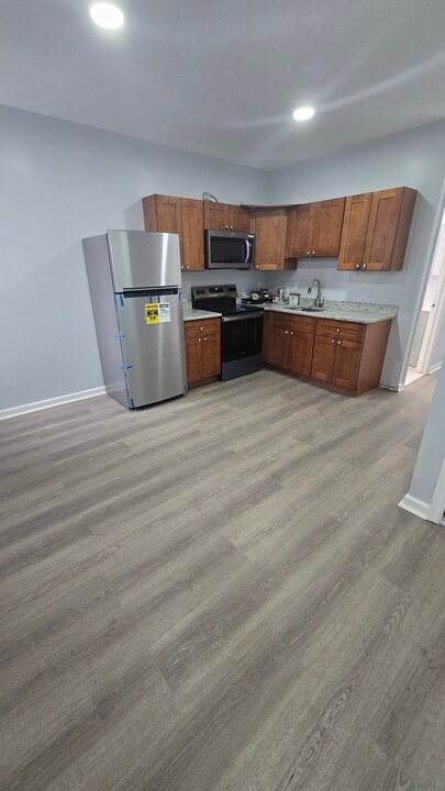 1325 Narragansett St, Unit Floor 2 in Philadelphia, PA - Building Photo