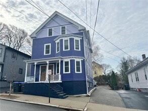 37 Evergreen St in Providence, RI - Building Photo - Building Photo