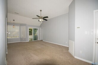 215 Cypress Creek Dr in Madison, AL - Building Photo - Building Photo