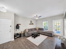 23640 Walden Center Dr in Bonita Springs, FL - Building Photo