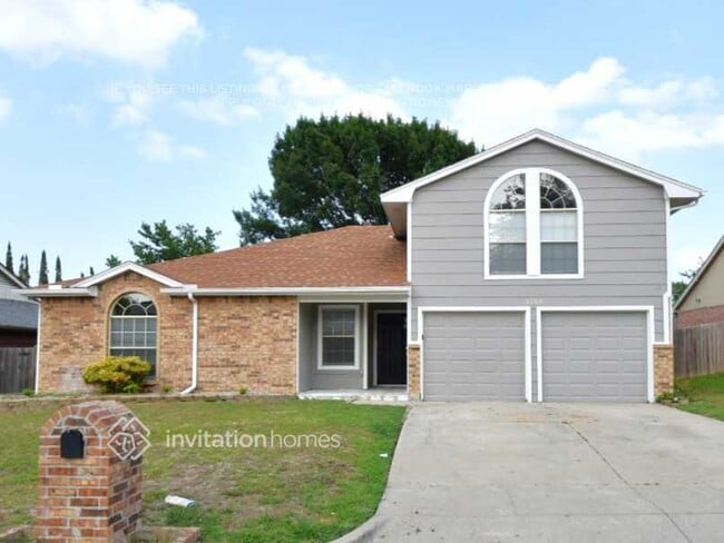 property at 5525 Royal Meadow Ln