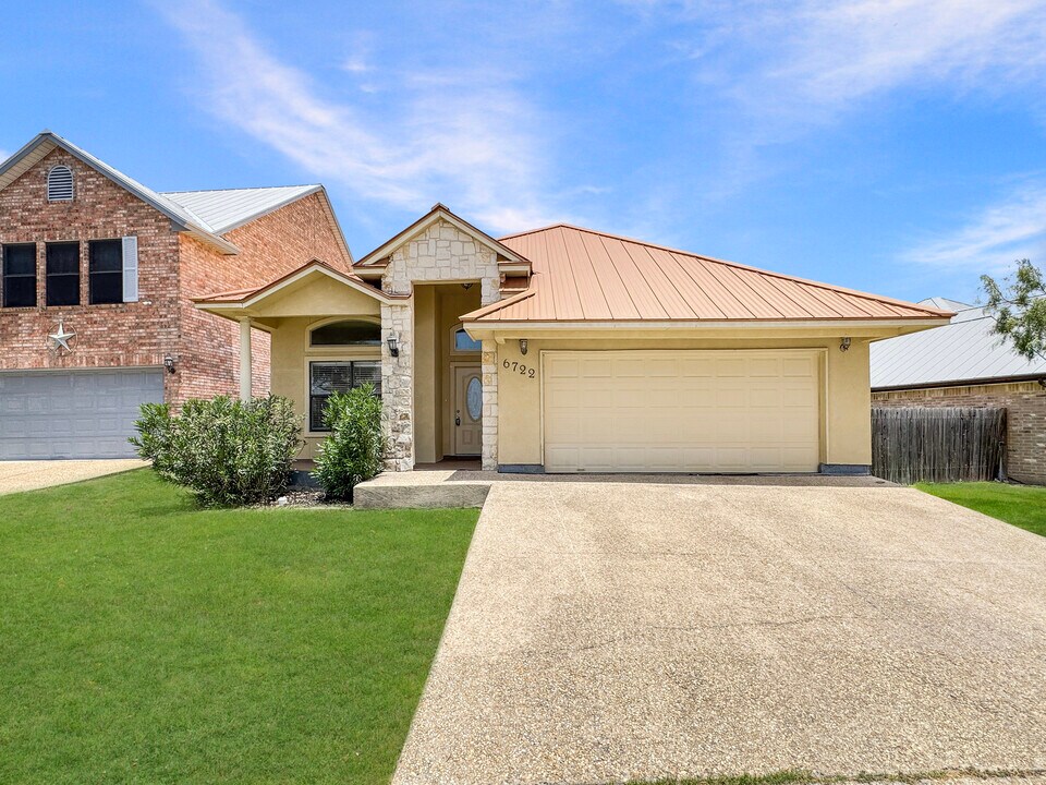 6722 Congressional Blvd in San Antonio, TX - Building Photo