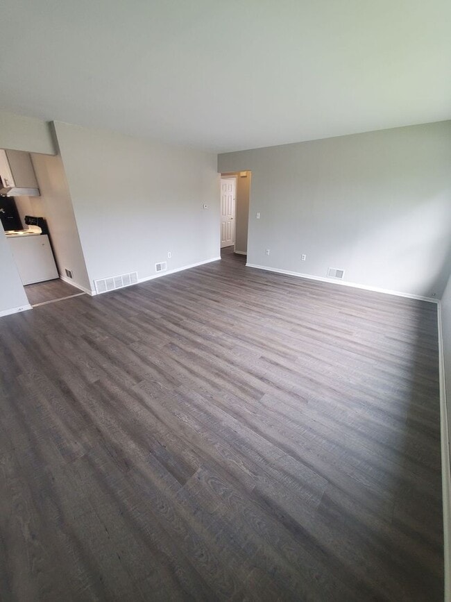 property at 8109-8111-8111 W Villard Ave