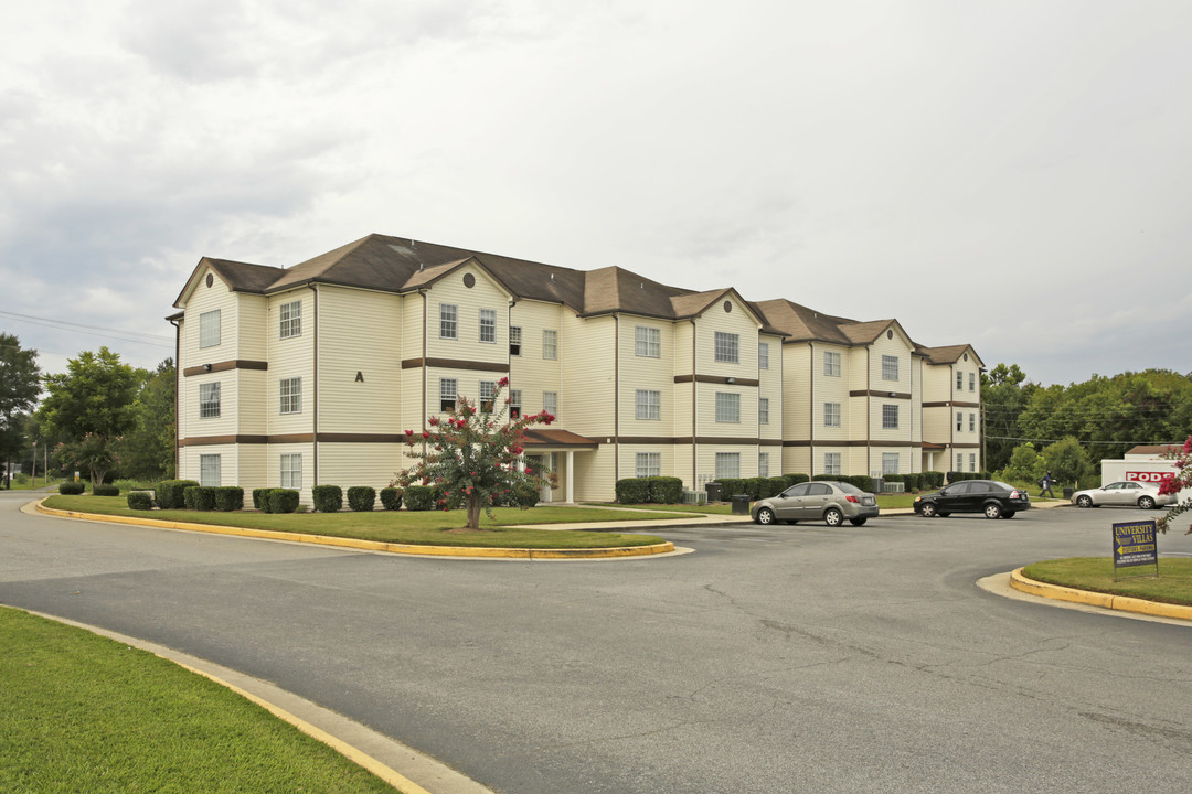 Villas on 8 in Fort Valley, GA - Foto de edificio