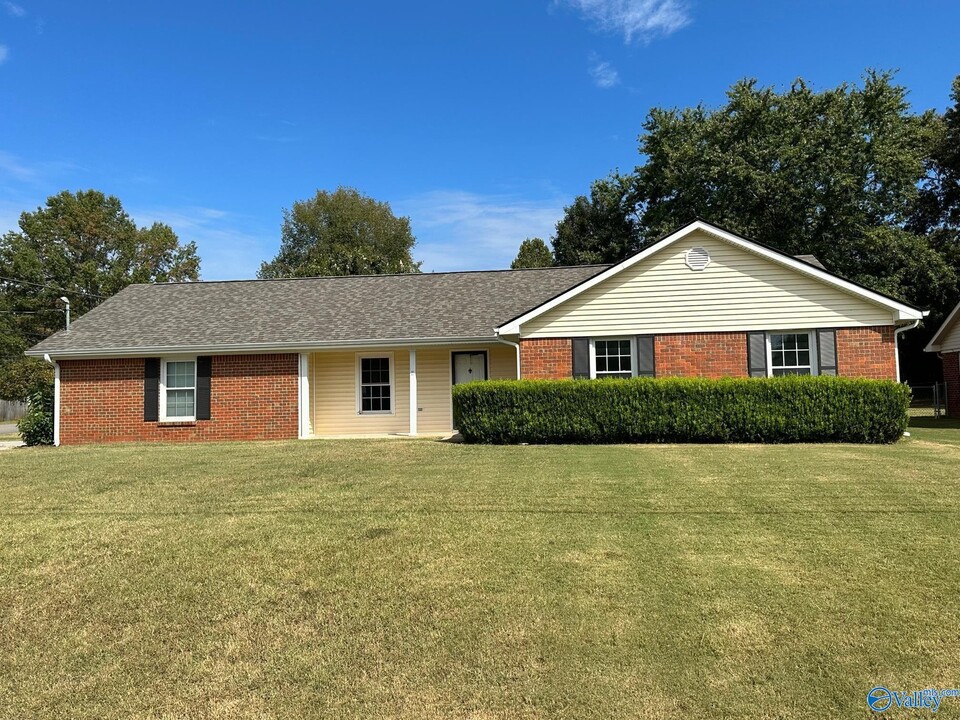 127 Suddith Ln in Harvest, AL - Building Photo