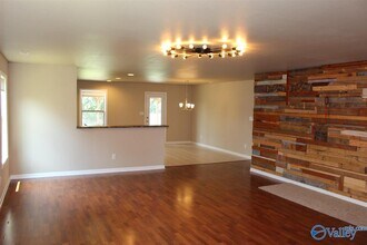 2438 Belltown Dr SW in Huntsville, AL - Building Photo - Building Photo