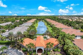 12854 Carrington Cir in Naples, FL - Foto de edificio - Building Photo