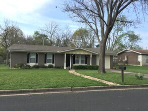 1405 Green Forest Dr in Austin, TX - Building Photo - Building Photo