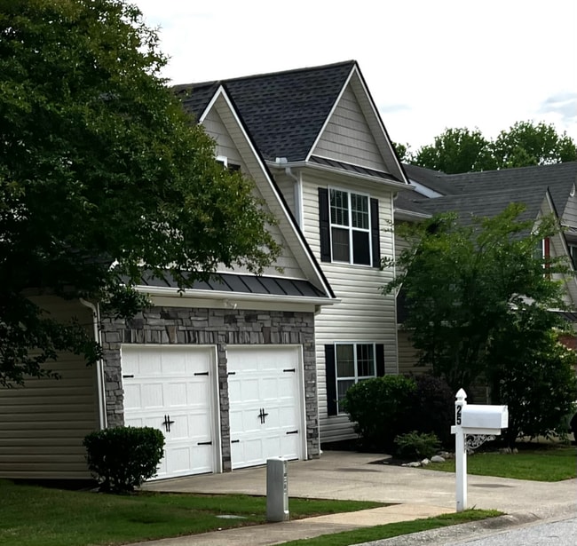 property at 25 Brookvalley Ct W