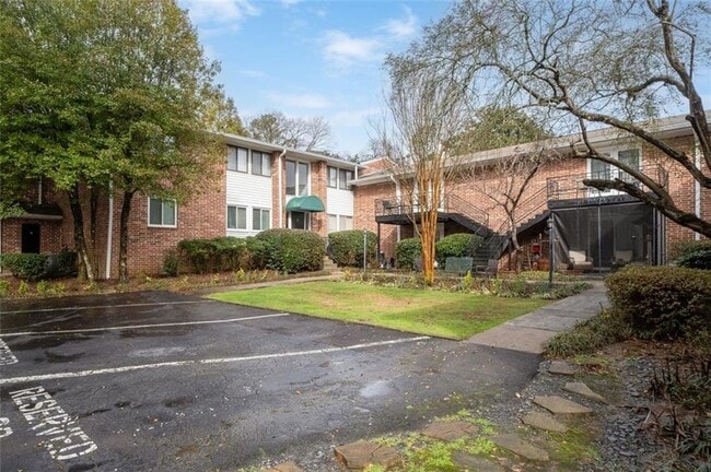 property at 4266 Roswell Rd NE