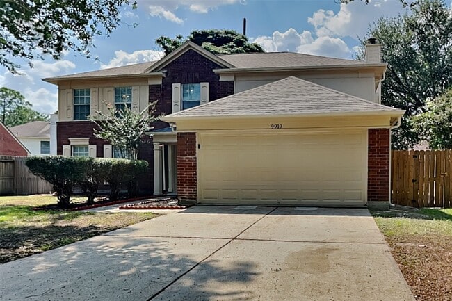 property at 9919 Villa Verde Dr