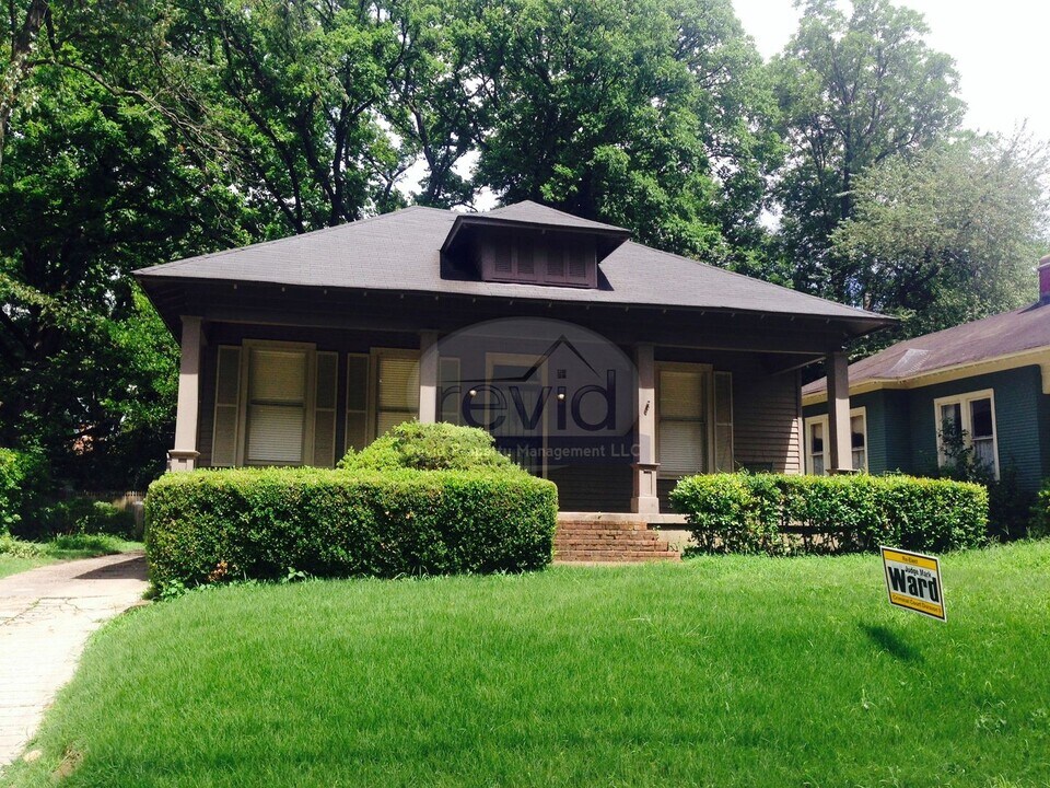 288 N McLean Blvd in Memphis, TN - Building Photo